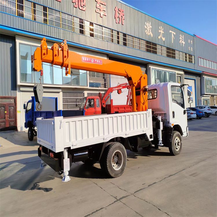 江城区三轮随车吊定制 农用改装机自备吊中瑞长期出售